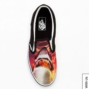 Vans Shark Sunset Classic Slip On, Youth 2.5